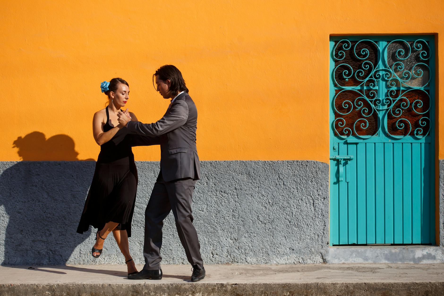 Discover the Rhythm of Buenos Aires: Tango