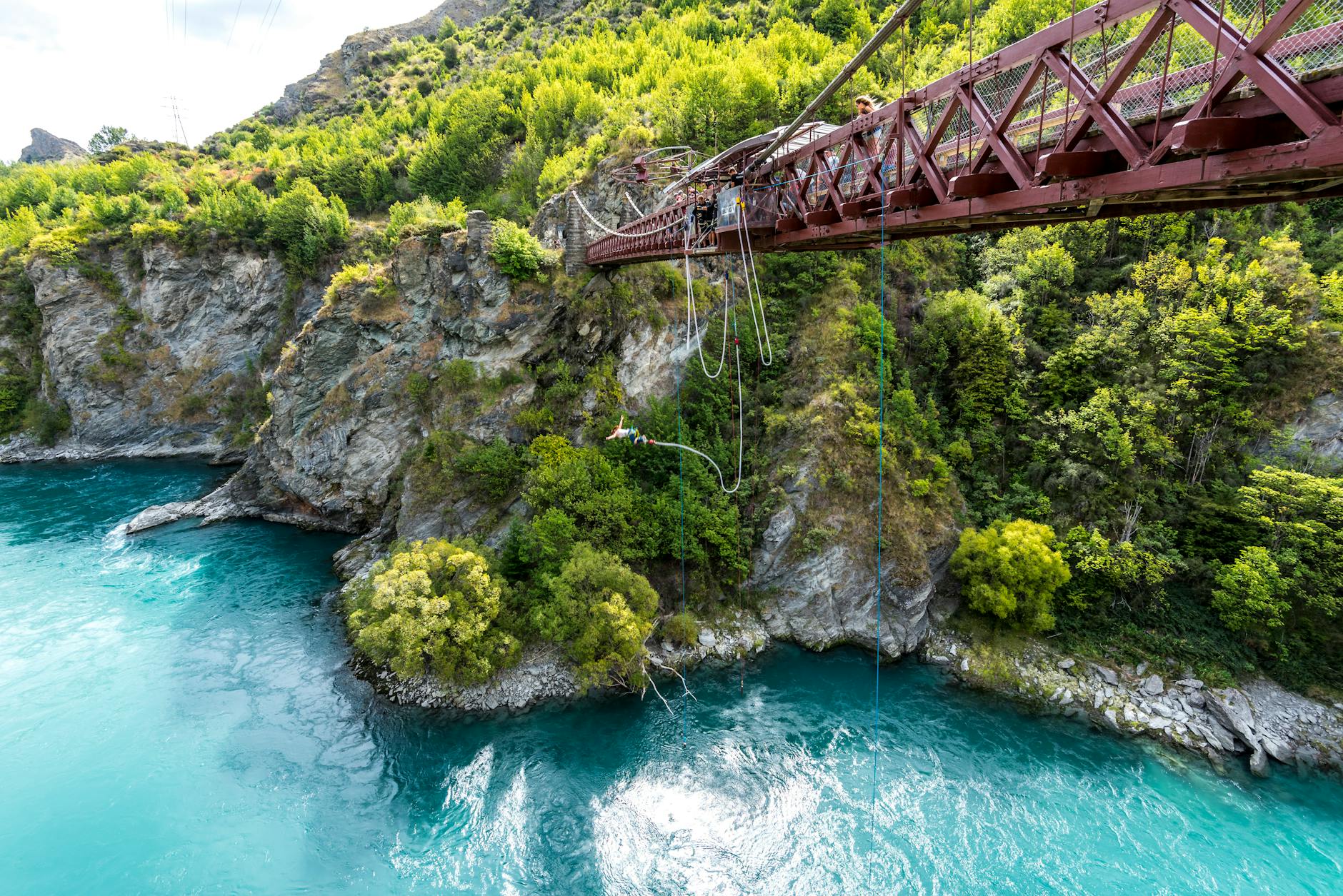 Adventurer’s Guide to Queenstown: Bungee Jumping, Skiing, and Scenic Trails