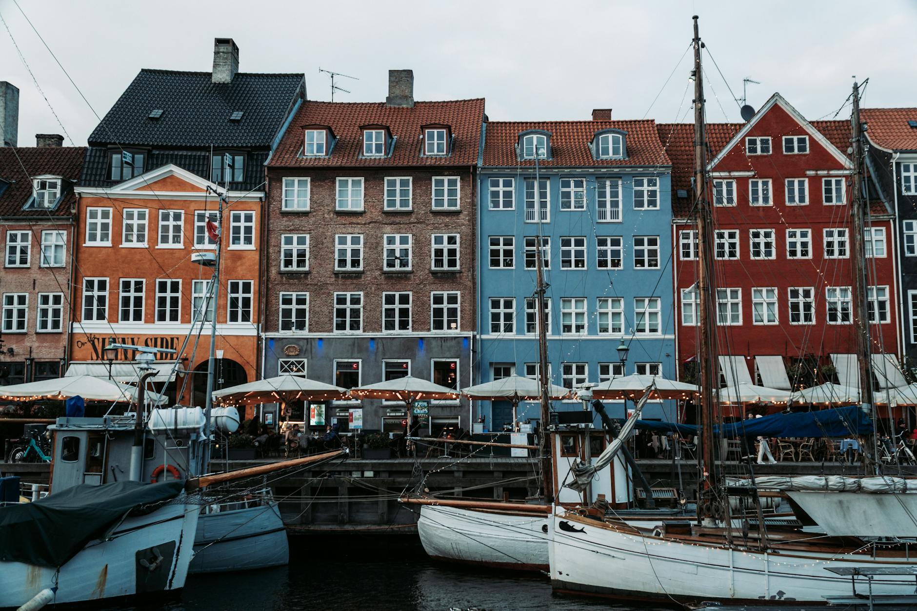 Copenhagen Cozy: Hygge Cafés, Canals, and Architectural Gems